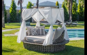 DAYBED